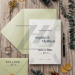 فایل لایه باز موکاپ کارت دعوت عروسی و پاکت رنگ روشن