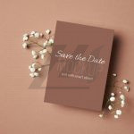 فایل لایه باز موکاپ کارت دعوت عروسی رنگ روشن طرح سه بعدی