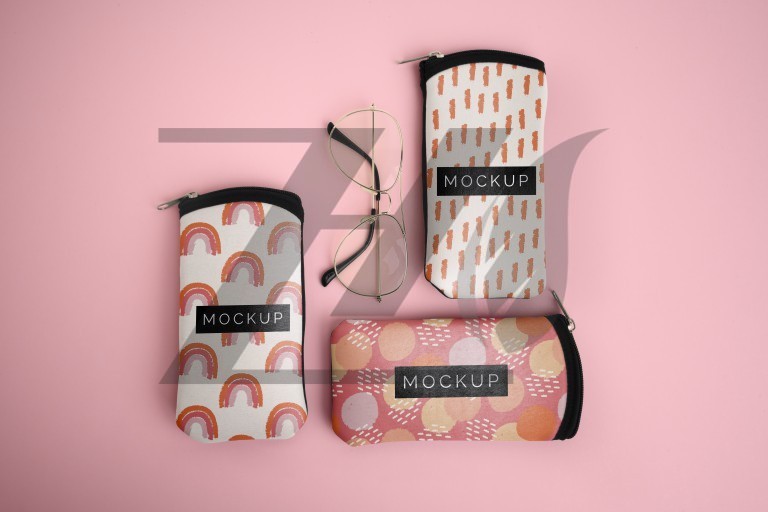 فایل لایه باز موکاپ کیف عینک پارچه ای