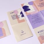 فایل لایه باز موکاپ بروشور تا شده از نمای نزدیک