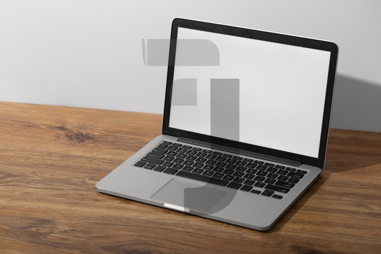 فایل لایه باز موکاپ لپ تاپ