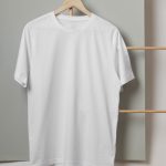 فایل لایه باز طراحی موکاپ تیشرت آویز شده فایل لایه باز طراحی موکاپ تیشرت آویز شده