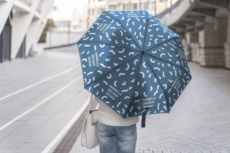 فایل لایه باز موکاپ چتر باز شده از نمای پشت سر