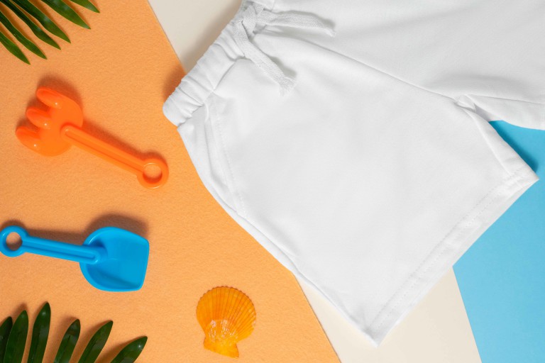 فایل لایه باز موکاپ شلوارک بچگانه