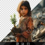 فایل لایه باز دختر بچه ای که گیاه در دست دارد