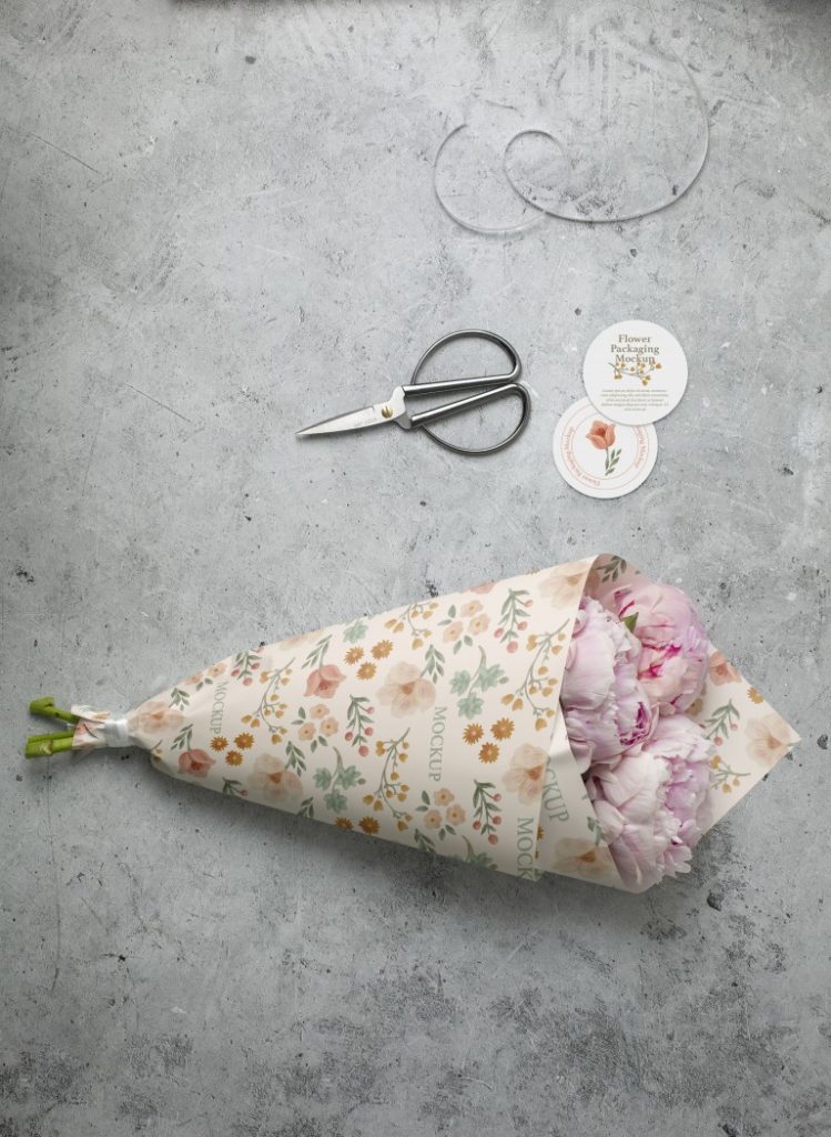 فایل لایه باز موکاپ بسته بندی مخروطی کاغذی دسته گل