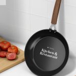فایل لایه باز موکاپ ماهیتابه در آشپزخانه فایل لایه باز موکاپ ماهیتابه در آشپزخانه