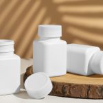 فایل لایه باز موکاپ بطری مربعی فایل لایه باز موکاپ بطری مربعی