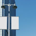 فایل لایه باز موکاپ بنر عمودی خیابان فایل لایه باز موکاپ بنر عمودی خیابان