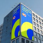 فایل لایه باز موکاپ بیلبورد تبلیغاتی روی ساختمان بزرگ فایل لایه باز موکاپ بیلبورد تبلیغاتی روی ساختمان بزرگ