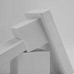 فایل لایه باز موکاپ کتاب تکیه داده شده