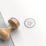 فایل لایه باز طرح موکاپ مهر دسته چوبی فایل لایه باز طرح موکاپ مهر دسته چوبی