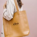 فایل لایه باز موکاپ کیف دستی چرمی زنانه فایل لایه باز موکاپ کیف دستی چرمی زنانه