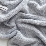 وکتور حوله خاکستری از نمای نزدیک