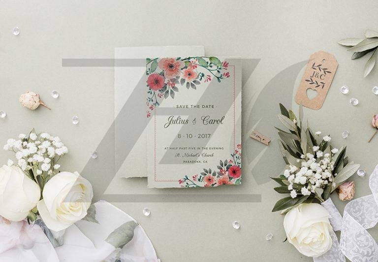 موکاپ کارت دعوت عروسی طرح گلهای رنگی