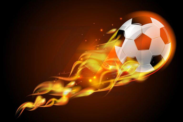 توپ فوتبال طرح آتش پس زمینه مشکی